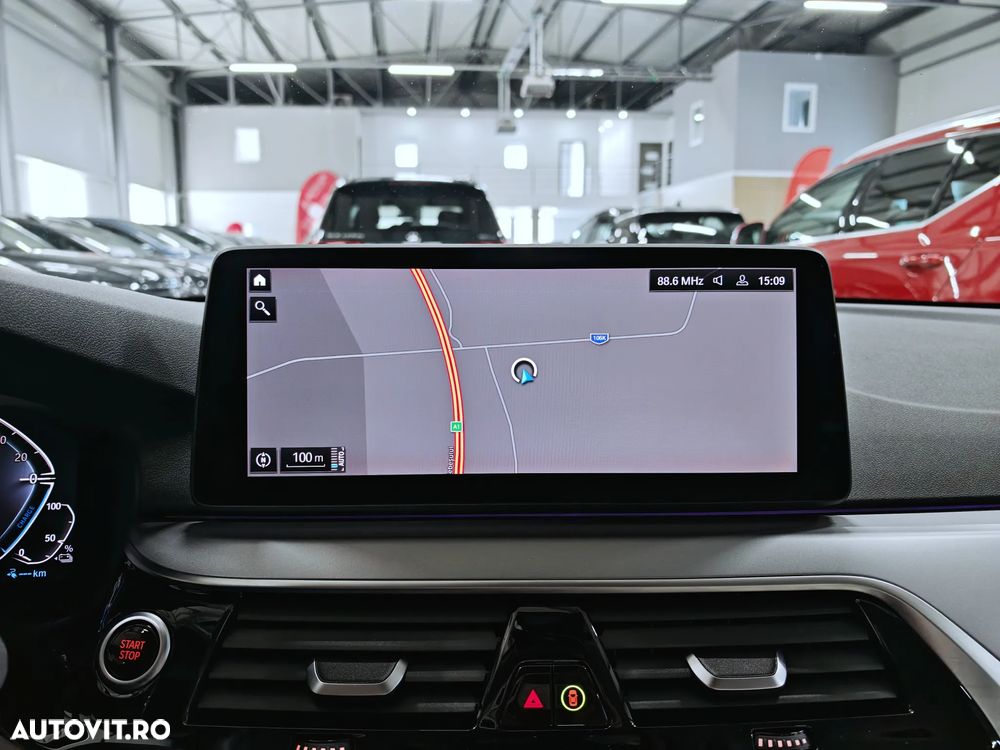 BMW Seria 5 530e Aut. - 25