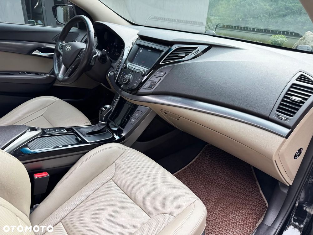 Hyundai i40 Kombi blue 1.7 CRDi DCT Premium - 37