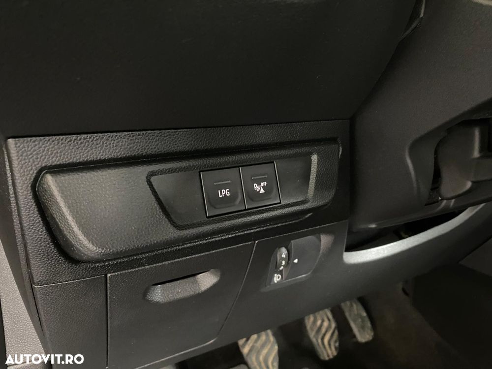 Dacia Sandero TCe 90 MT6 Comfort - 11