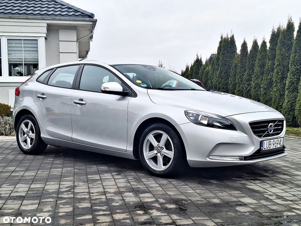 Volvo V40 ver-d2-kinetic - 11