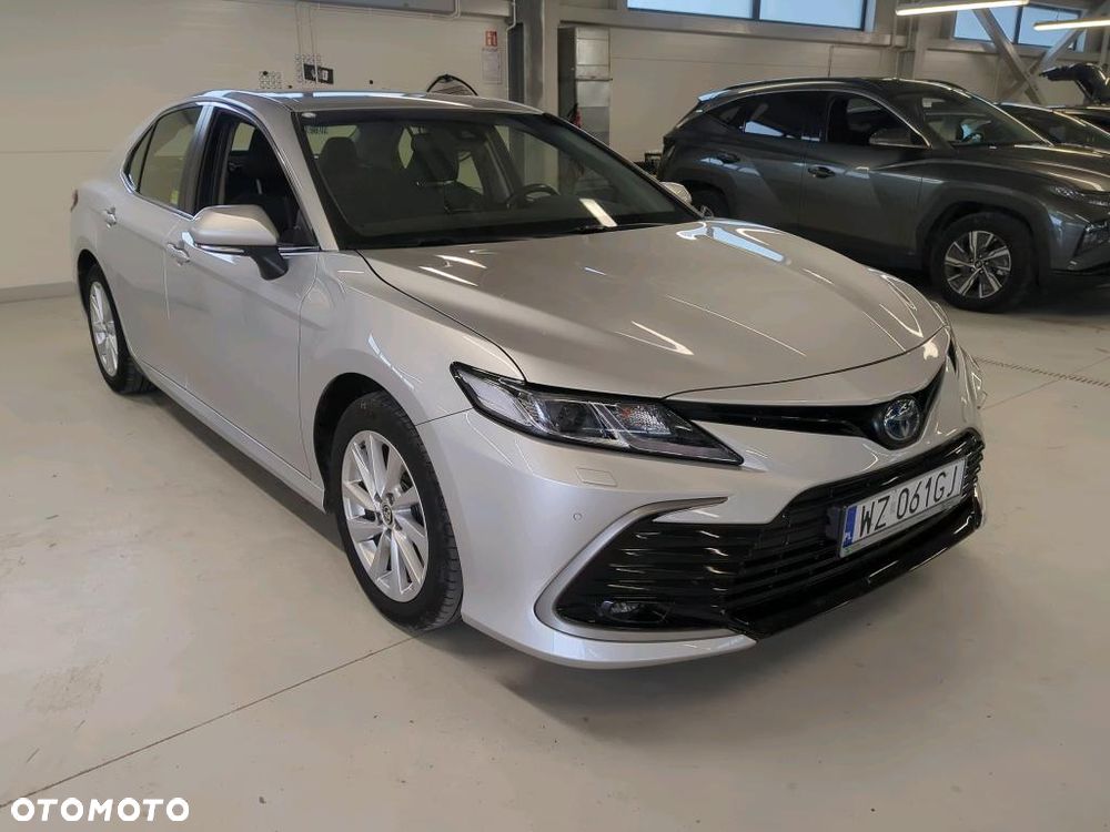 Toyota Camry - 2
