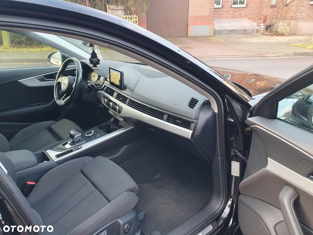 Audi A4 Avant 2.0 TDI ultra S tronic - 19