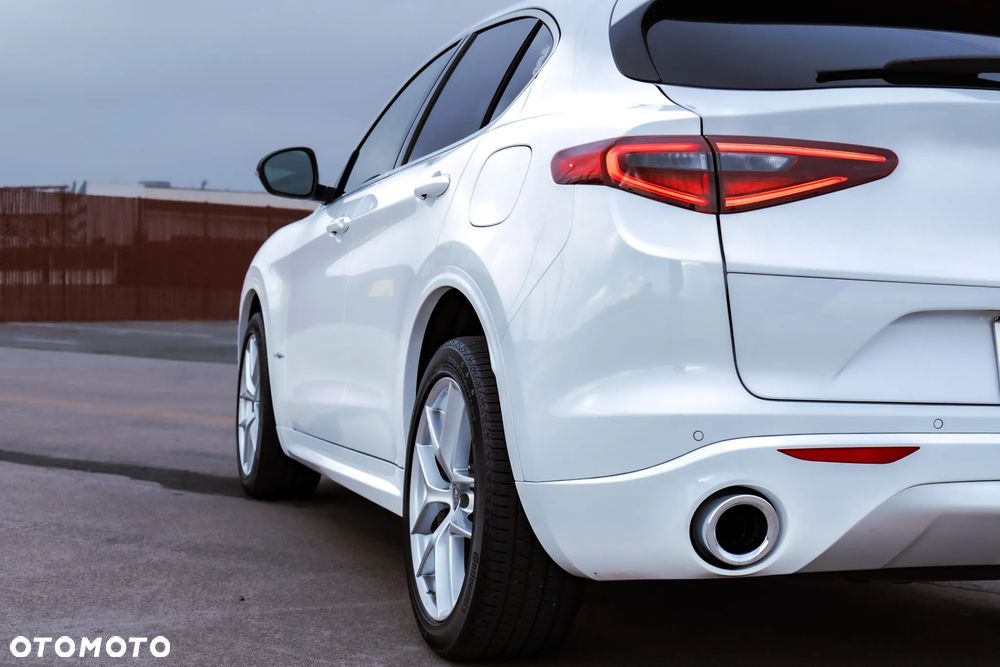 Alfa Romeo Stelvio 2.0 Turbo TI Q4 - 11