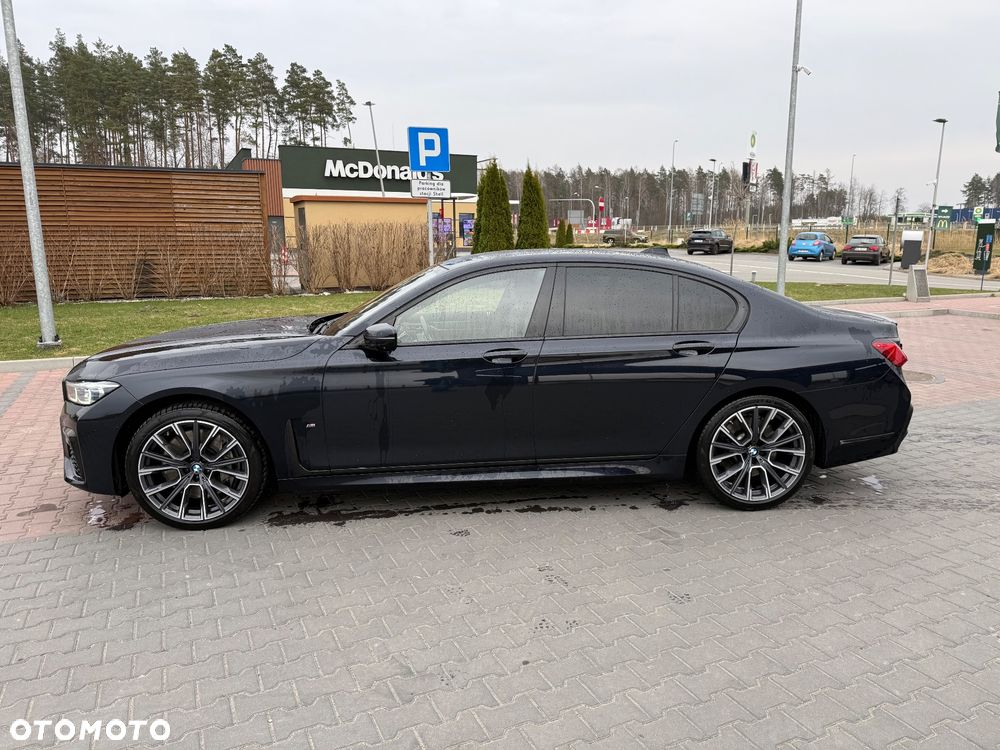 BMW Seria 7 750i xDrive - 3