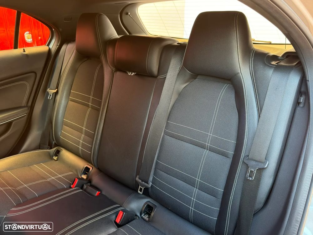 Mercedes-Benz A 200 - 12