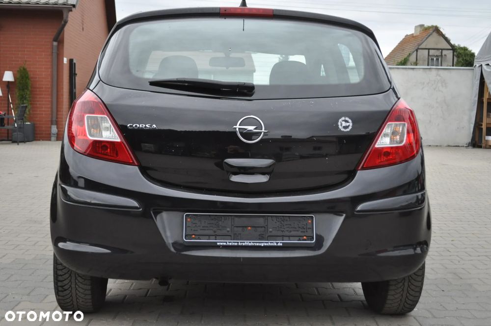 Opel Corsa 1.2 16V Cosmo - 21