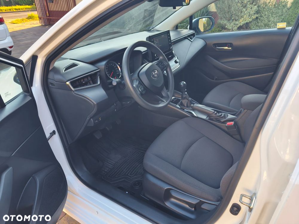 Toyota Corolla - 13
