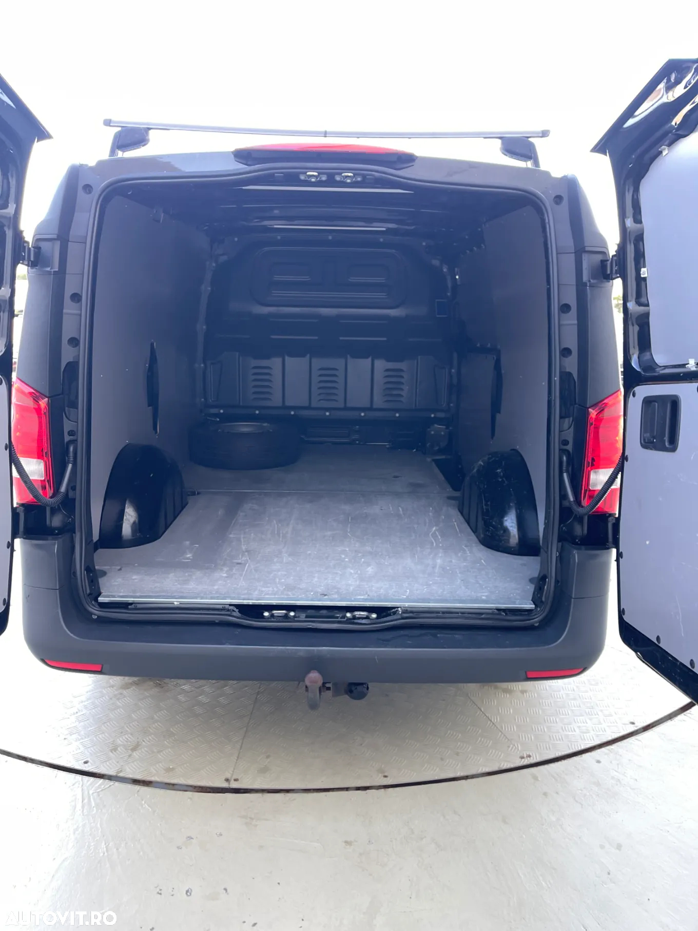Mercedes-Benz Vito 114CDI LUNG USI SPATE - 26
