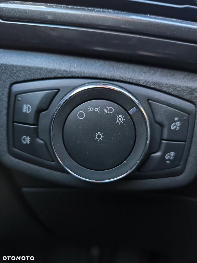 Ford Mondeo 2.0 EcoBlue Titanium - 11