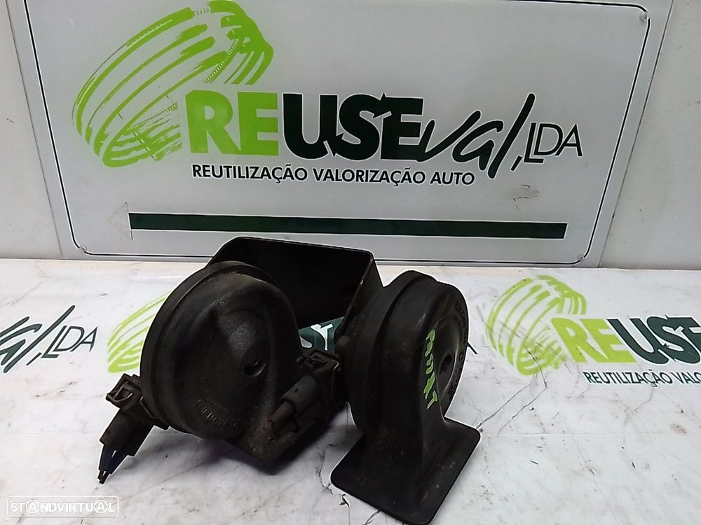 Buzina Volkswagen Passat (3B2) - 1