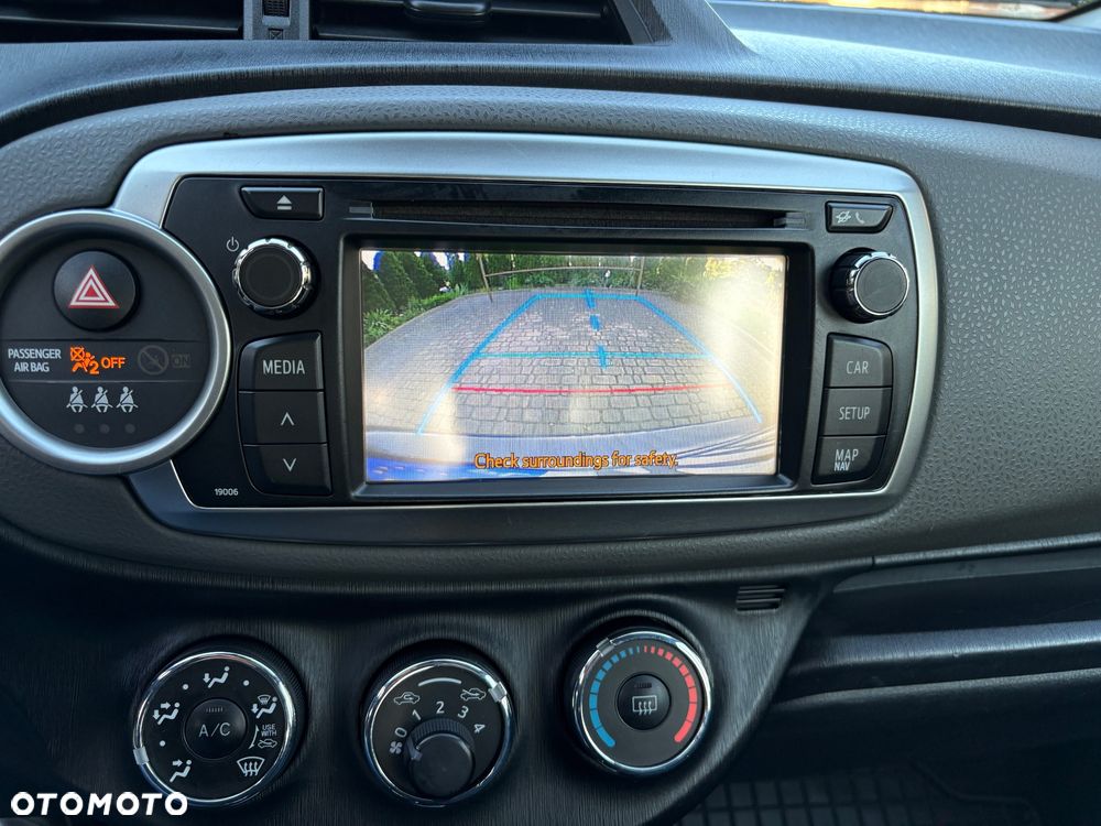 Toyota Yaris - 15