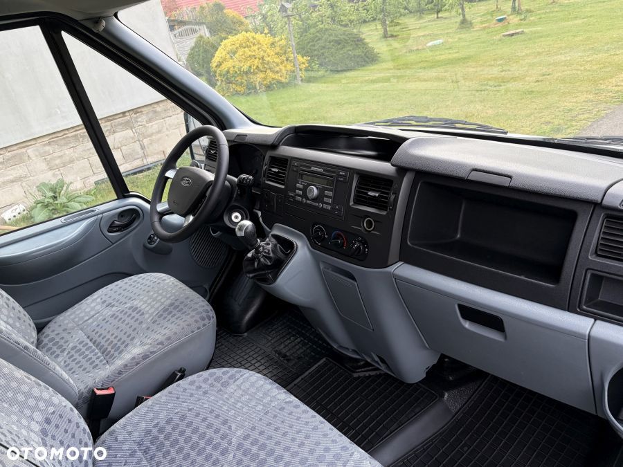 Ford Transit - 27
