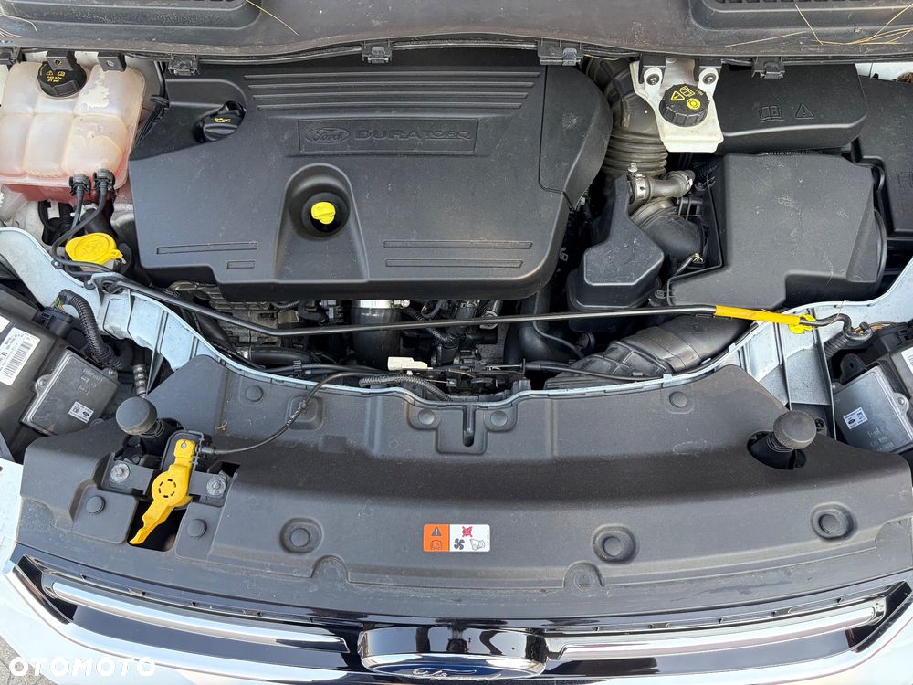 Ford Kuga 2.0 TDCi 4x4 ST-Line - 39
