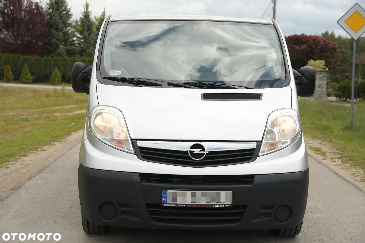 Opel Vivaro - 12