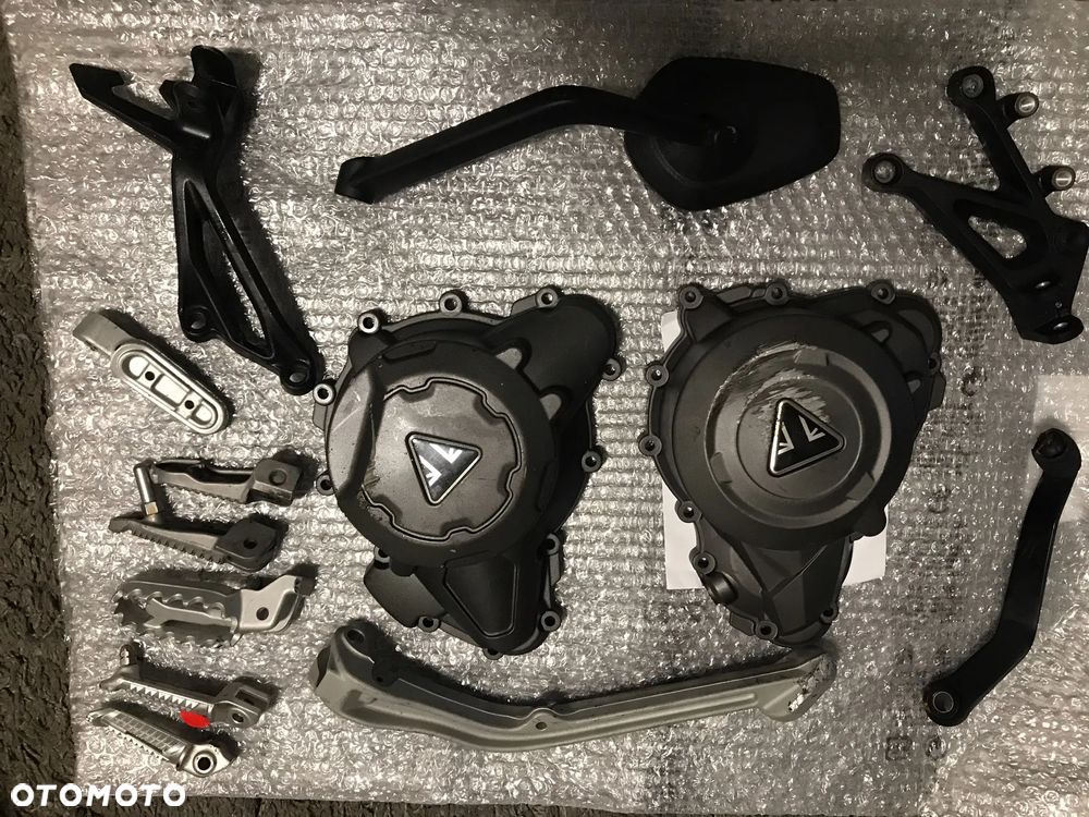 Triumph Tiger  dekiel podnóżek stopka lusterko - 2