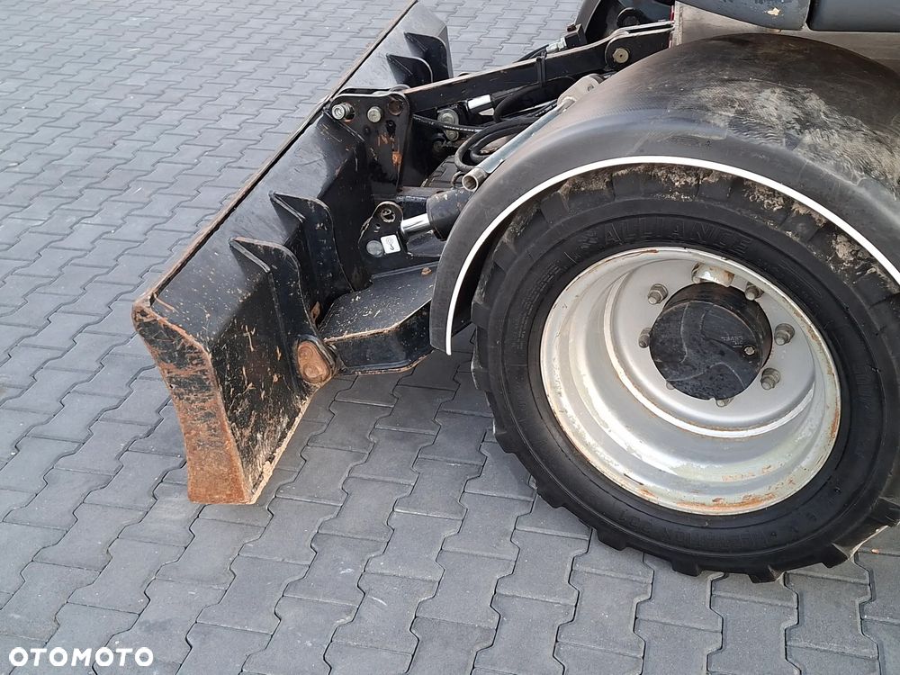 Terex SCHAEFF TW85 ROTOTILT ze szczypcami - 13