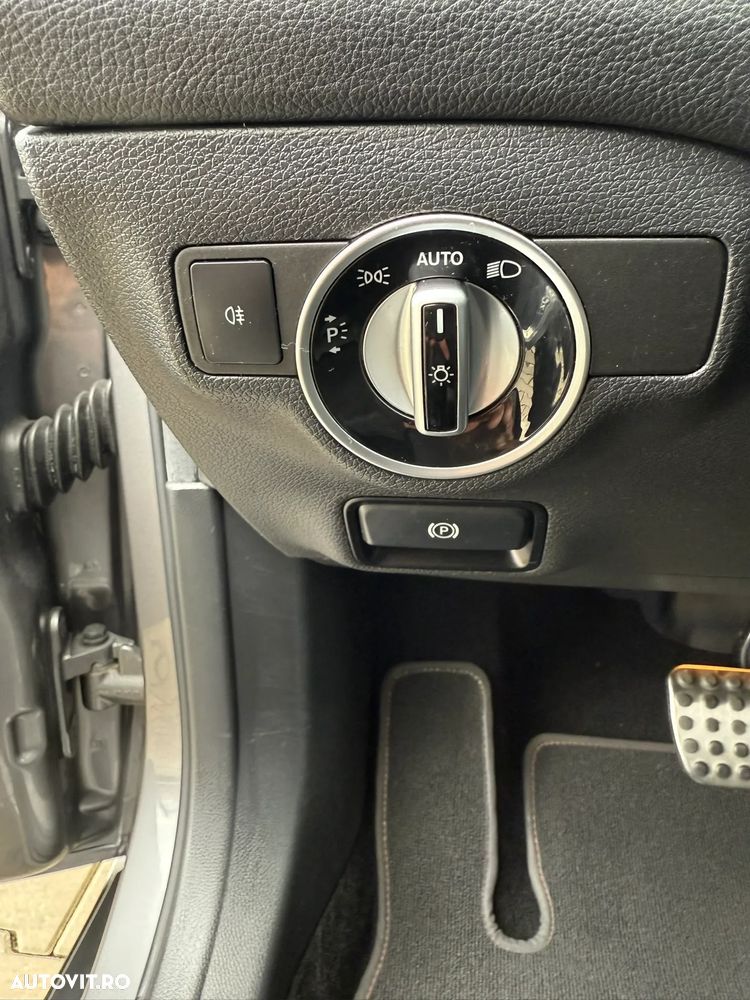 Mercedes-Benz GLA 220 CDI 4Matic 7G-DCT AMG Line - 29