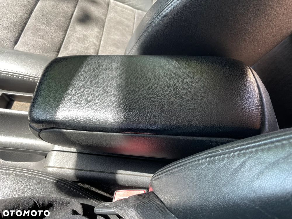 Audi A6 Avant 1.8T - 35
