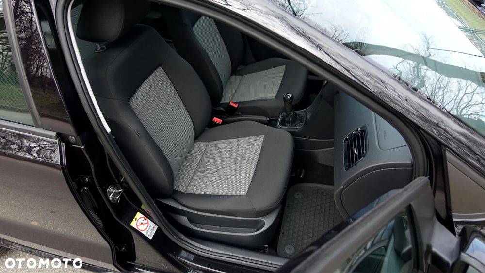 Volkswagen Polo - 13