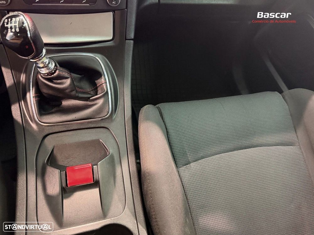 Ford S-Max 2.0 TDCi Titanium 7L - 23