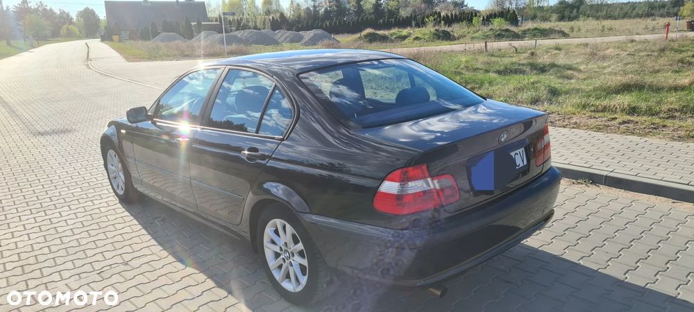 BMW Seria 3 318i - 4