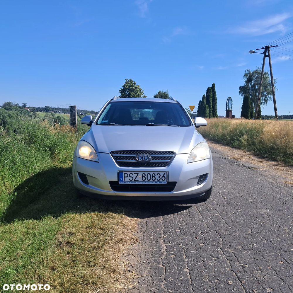 Kia Ceed 1.6 Crdi Comfort + - 5