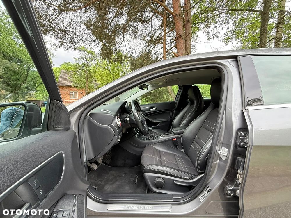 Mercedes-Benz Klasa A 180 (BlueEFFICIENCY) - 16