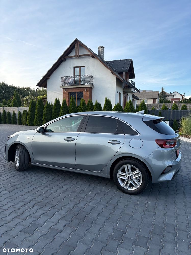Kia Ceed 1.6 CRDi 136 ISG Dream-Team Edition - 4