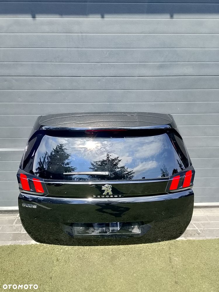 Klapa bagażnika Peugeot 5008 - 2