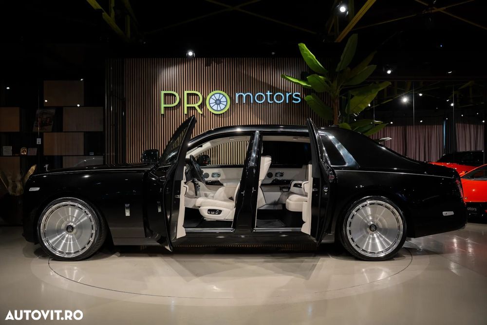 Rolls-Royce Phantom - 11