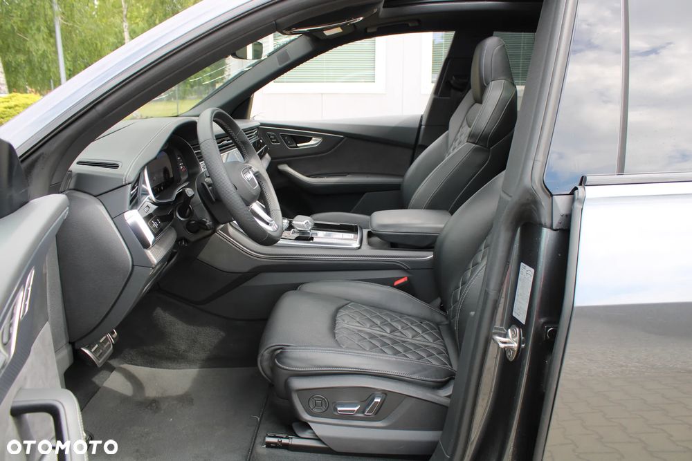 Audi Q8 50 TDI mHEV Quattro Tiptronic - 23