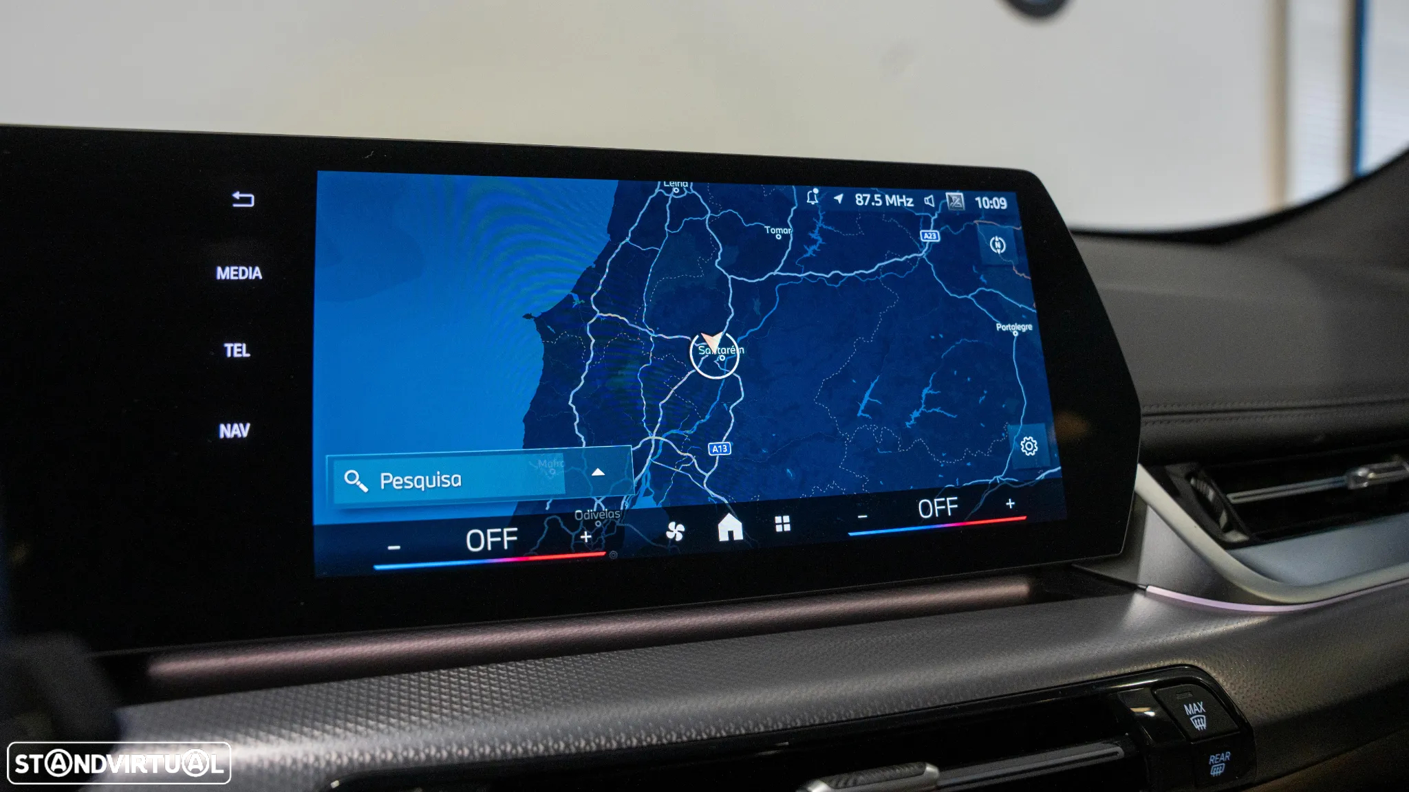 BMW iX1 xDrive30 Pack Desportivo M - 11
