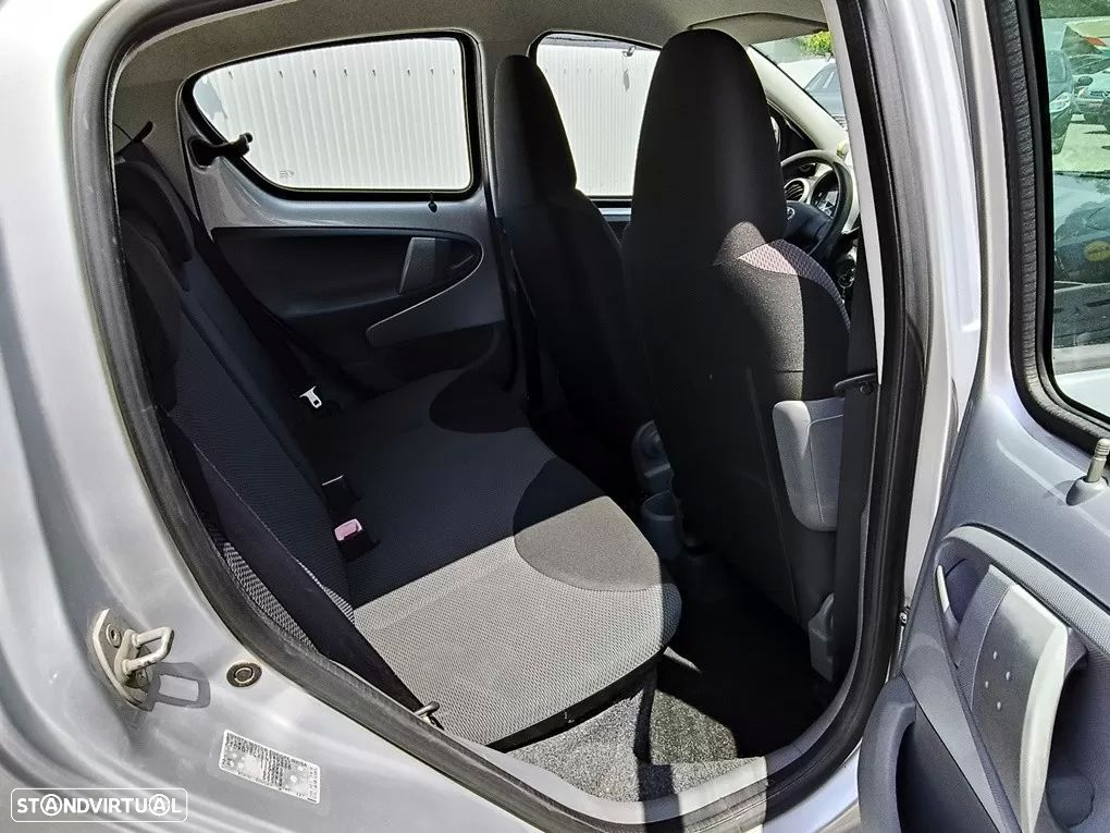 Toyota Aygo 1.0 + AC+VSC - 13