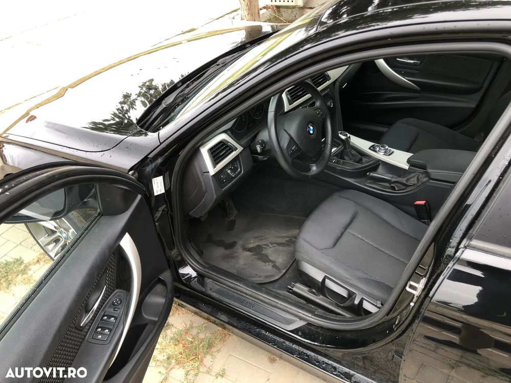 BMW Seria 3 318d - 18