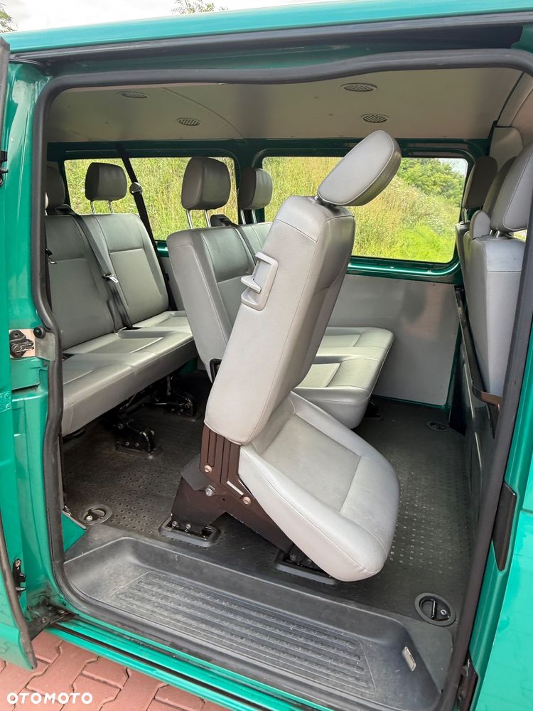 Volkswagen Transporter Shuttle L2 - 12