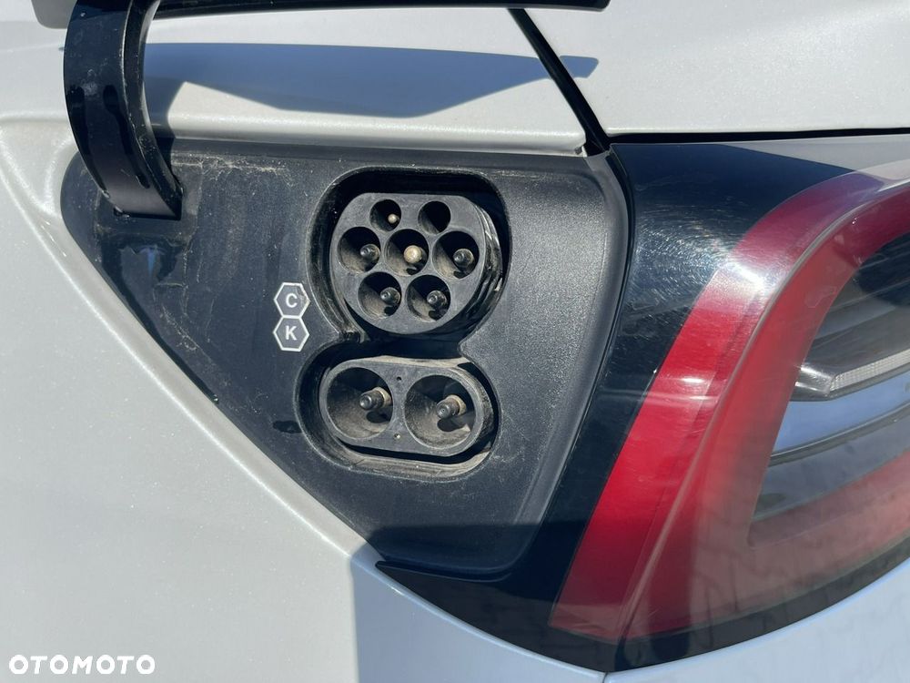 Tesla Model 3 - 7