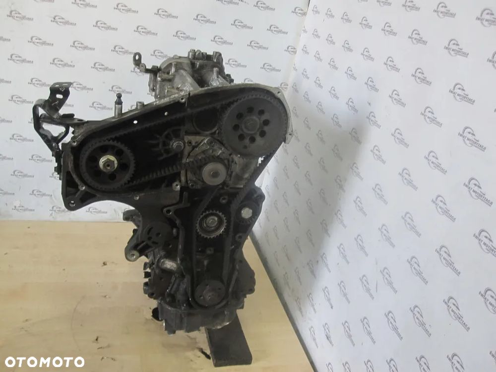 UK2 Buty męskie sportowe Adidas ZX FLUX S32279 r. 44 2/3