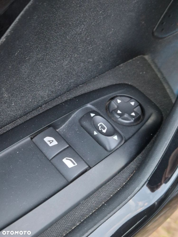 Peugeot 208 PureTech 82 Style - 9