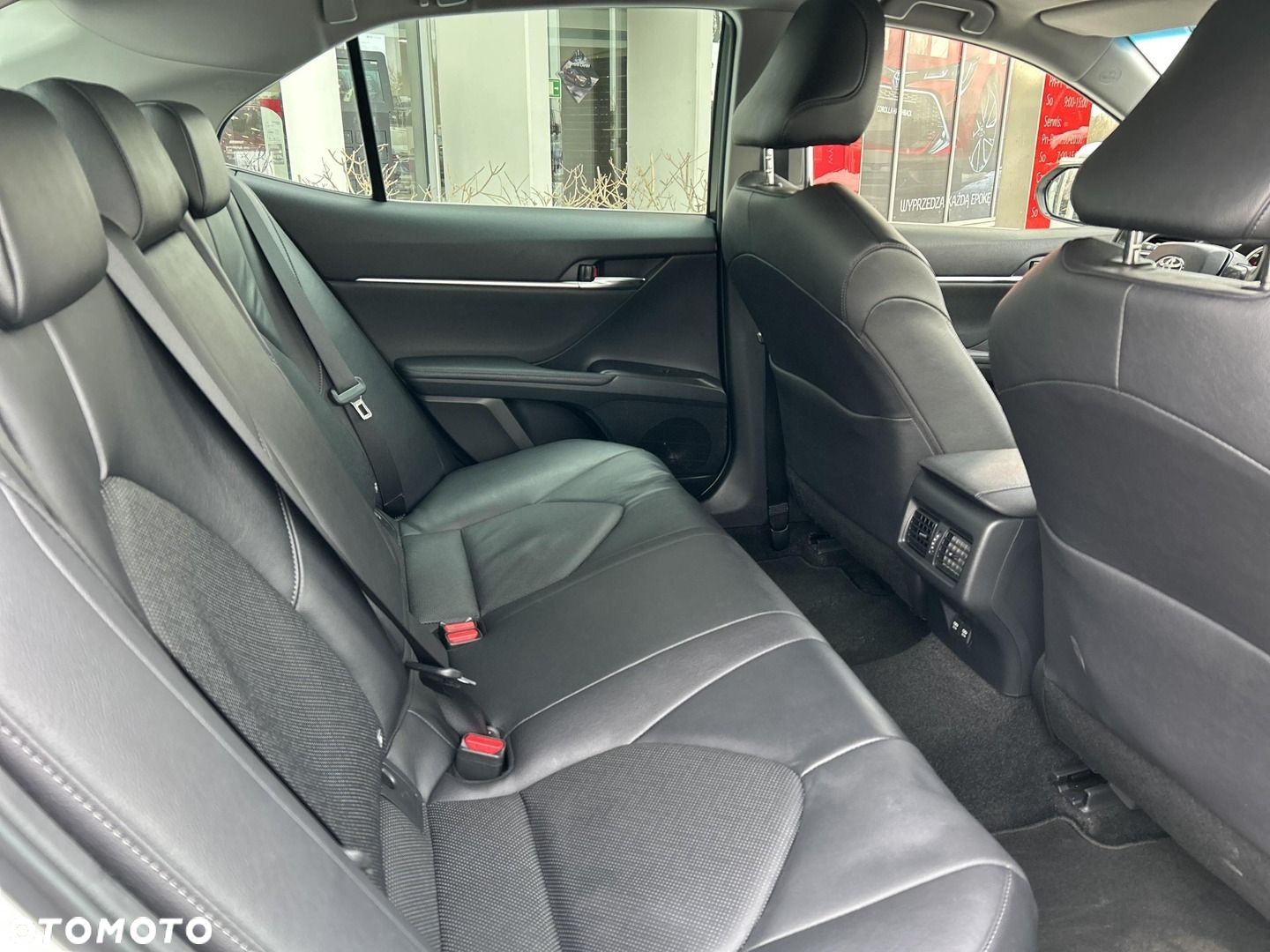 Toyota Camry - 20