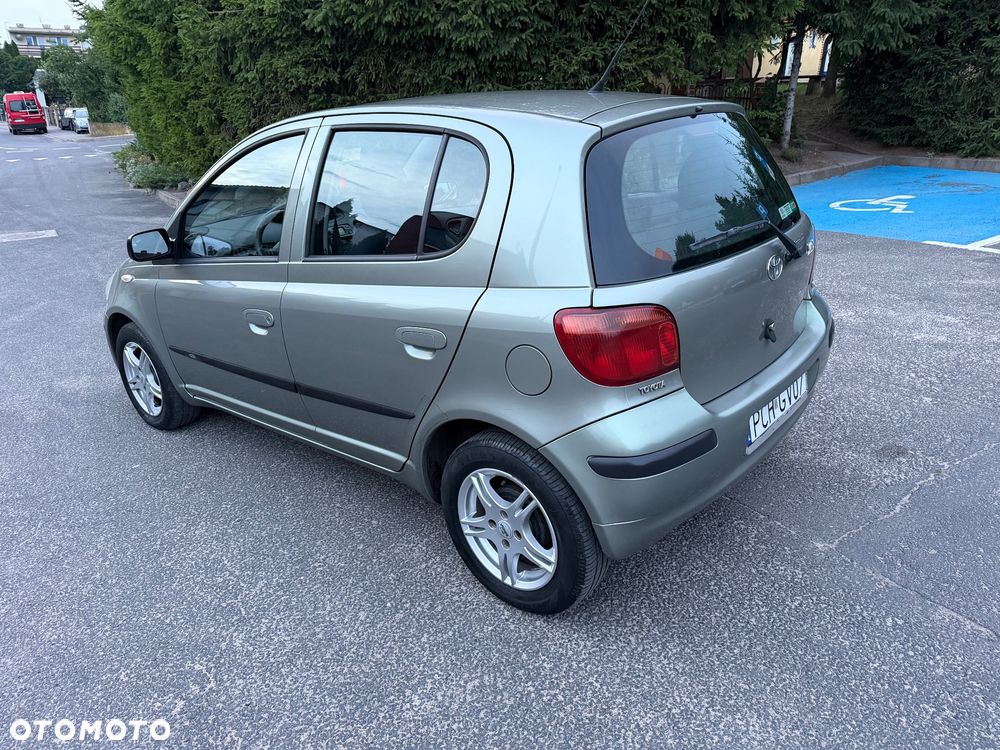 Toyota Yaris 1.0 Sol - 10