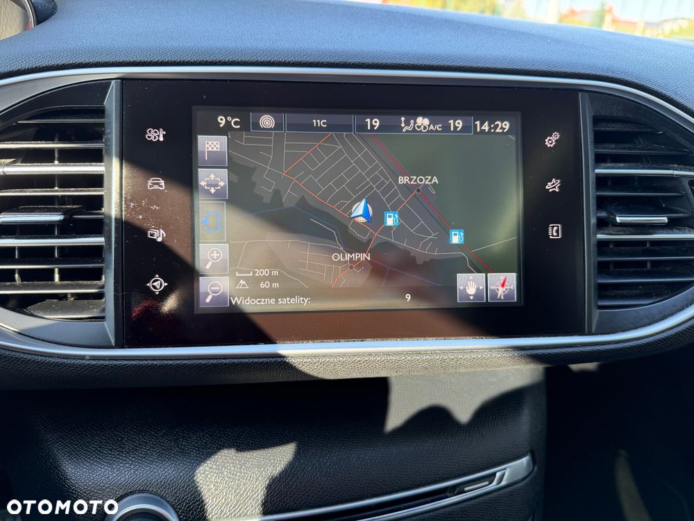 Peugeot 308 1.6 BlueHDi Allure S&S - 11