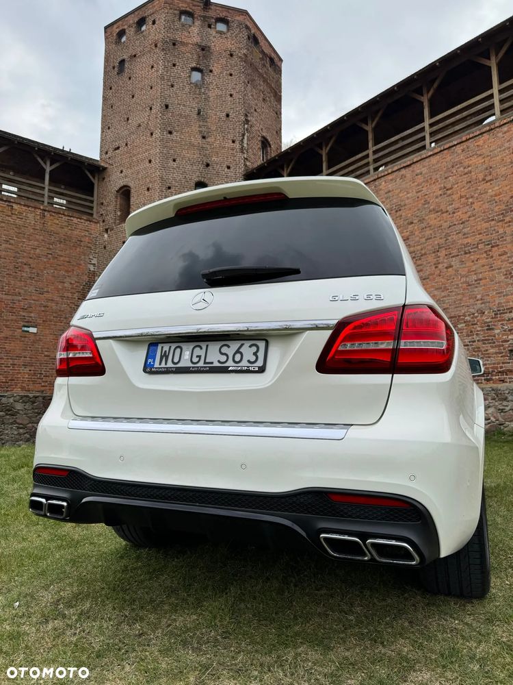 Mercedes-Benz GLS - 11