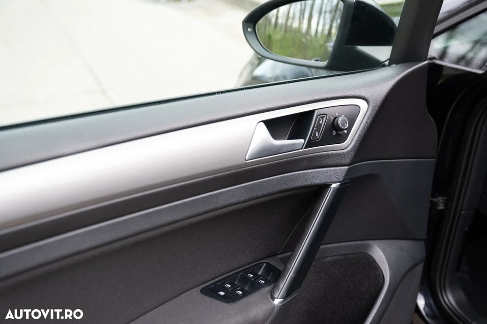 Volkswagen Golf 1.2 TSI BlueMotion Technology Comfortline - 16