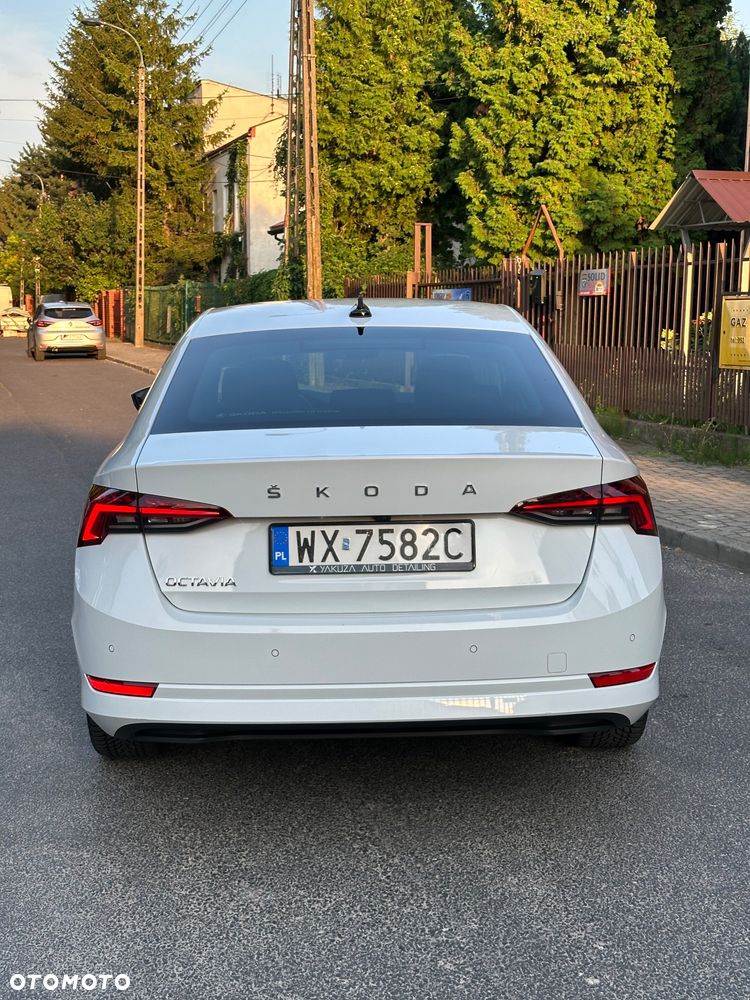 Skoda Octavia 2.0 TDI Style DSG - 24