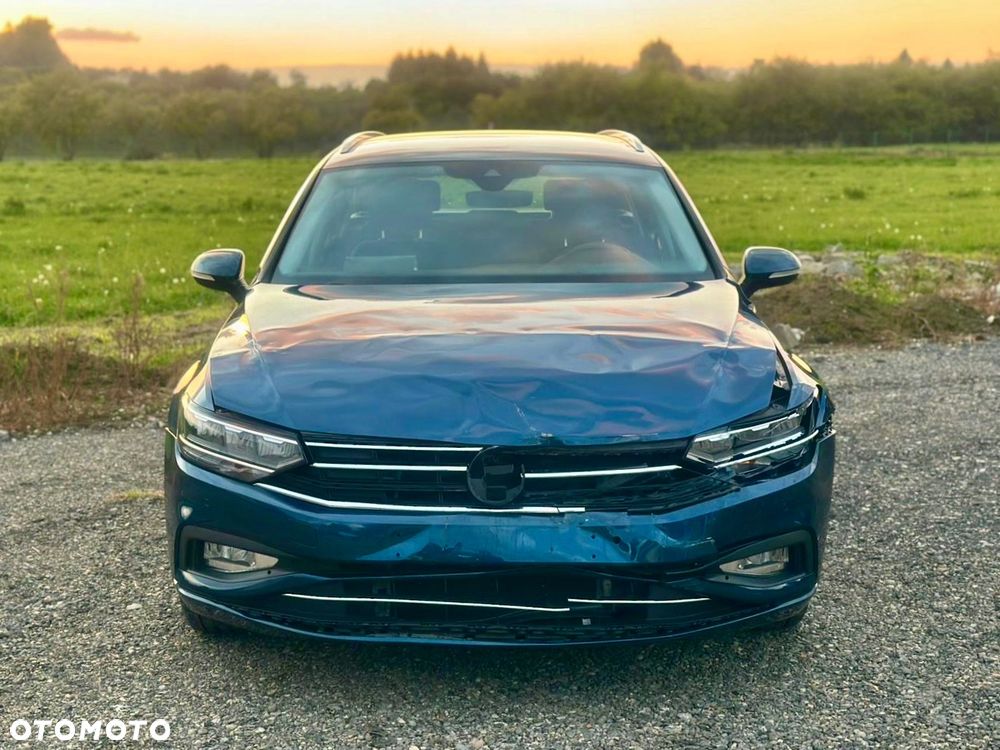 Volkswagen Passat Variant 1.6 TDI SCR DSG Comfortline - 2