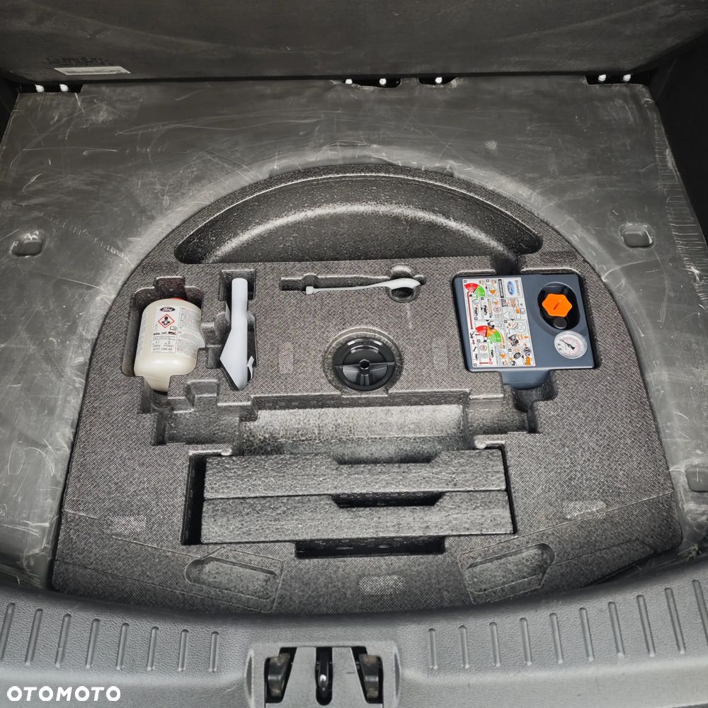 Ford Kuga 1.5 EcoBoost 2x4 ST-Line - 26