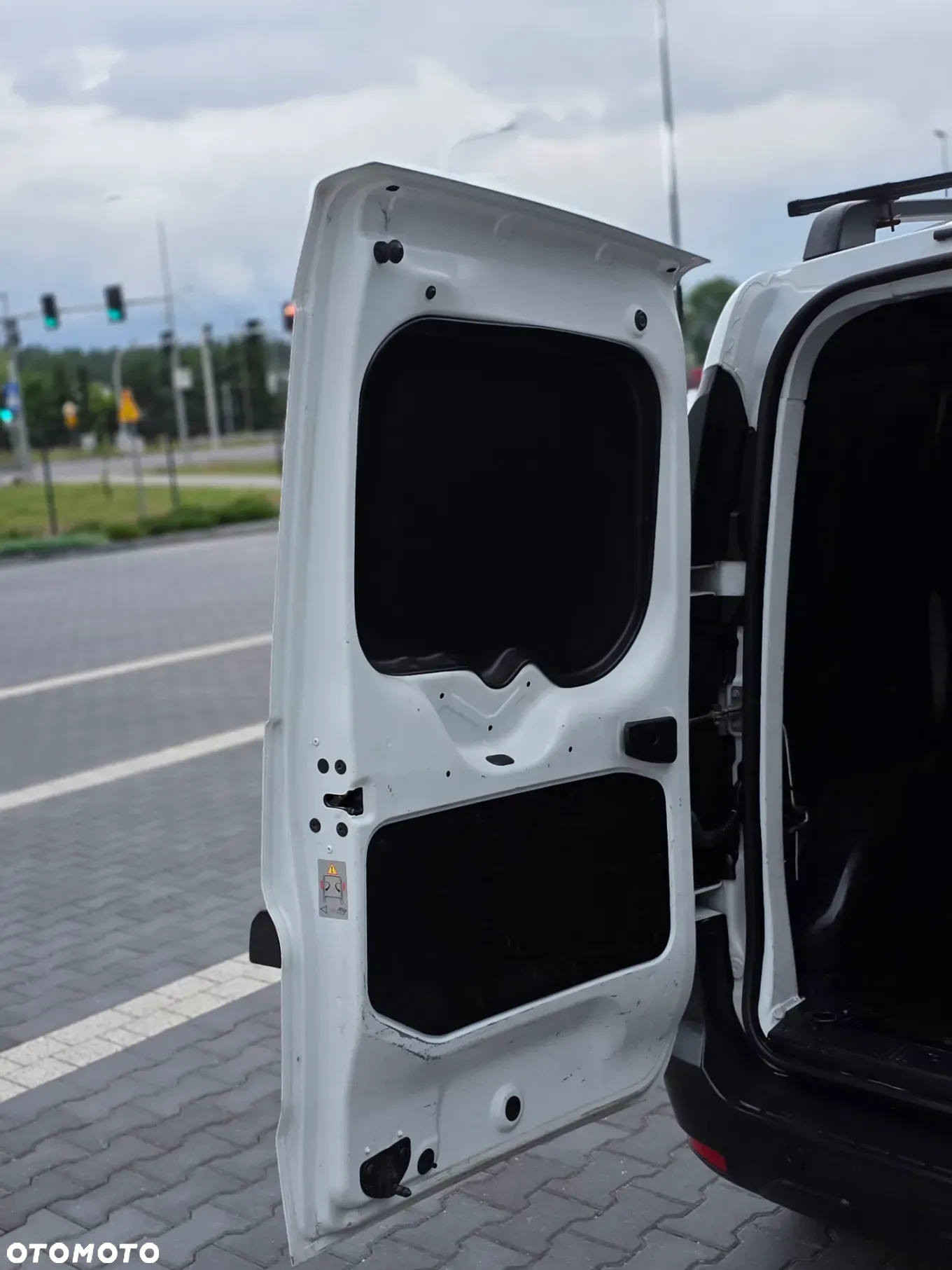 Dacia DOKKER Van 1.3 TCe Comfort Clim 100KM 5d Express I BEZWYPADKOWA z Polskiego Salonu I Wyjątkowo ładny i Zadbany Egzemplarz z Pełną Histroią Serwisową I Zabudowana Przestrzeń ładunkowa I Faktura Vat 23% I Pierwszy i Jedyny Właściciel I - 9