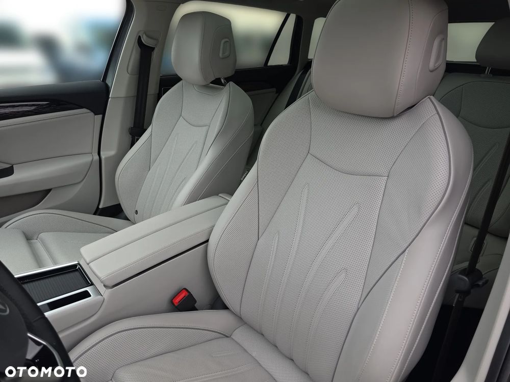 Volkswagen Passat Variant 1.5 TSI EVO Elegance DSG - 16