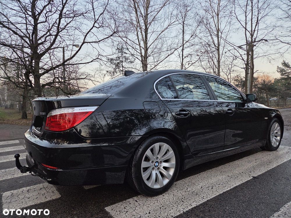 BMW Seria 5 523i - 6