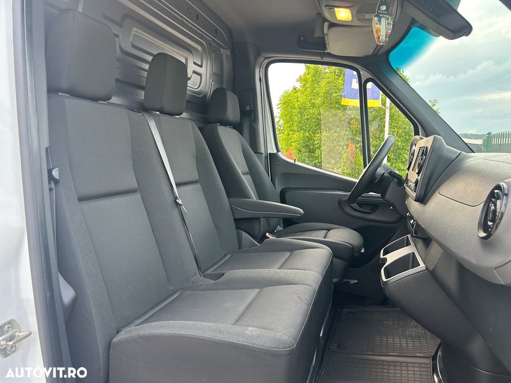 Mercedes-Benz Sprinter FRIGORIFIC AUTOMAT 2 COMPARTIMENTE - 24